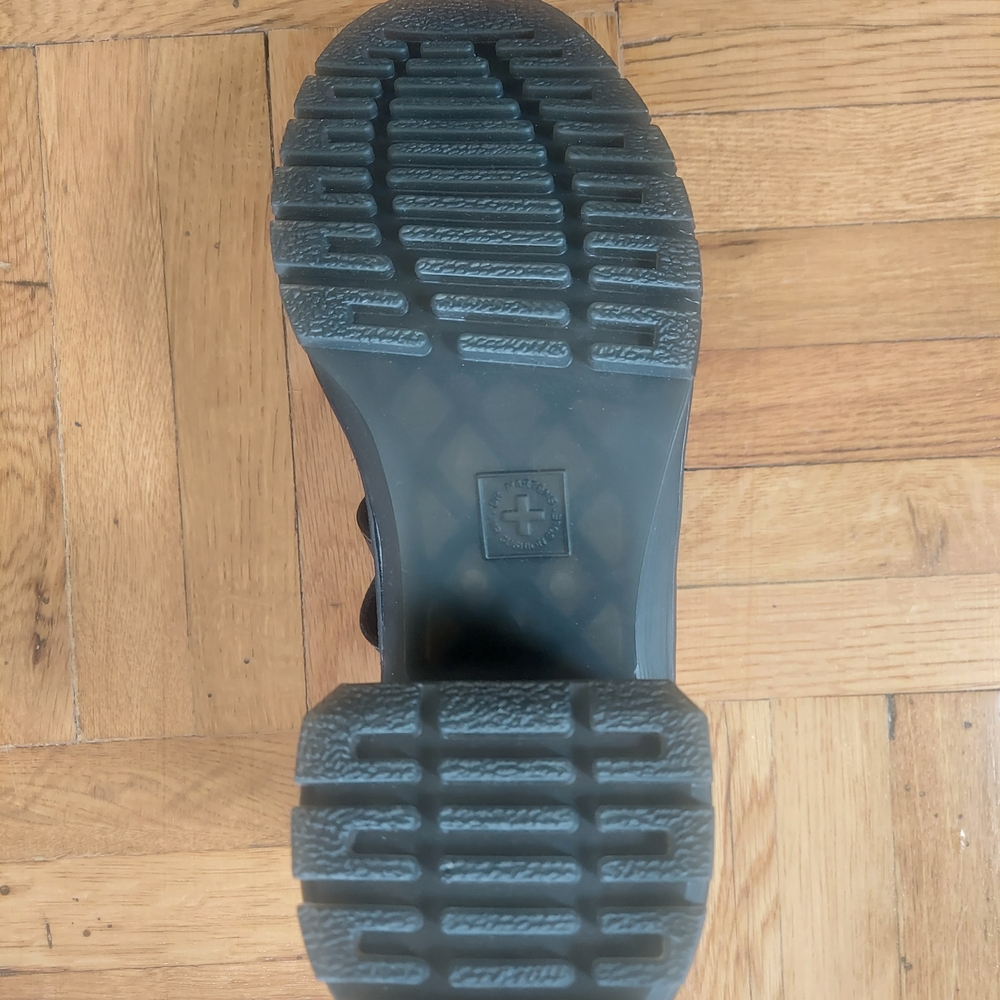 Dr. Martens Black Women's Shoes NWT - Picture 4 of 6